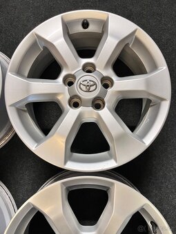 Toyota RAV4 3.generace originál alu disky - ET45 - 7