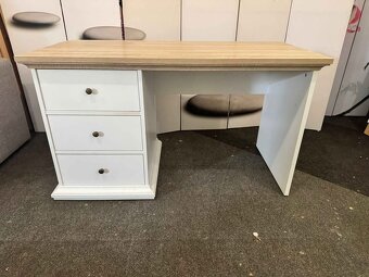 Pěkný velký psací stůl se šuplíky - 7