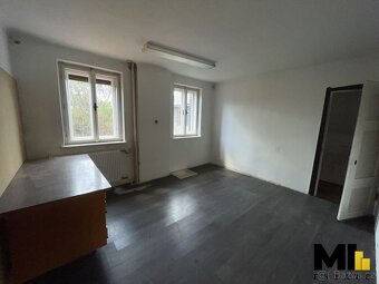 Prodej rodinného domu 4+1 o velikosti 135 m², pozemek 2123 m - 7