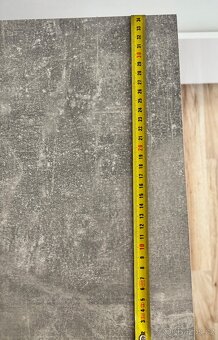 Komoda bílo-šedá beton - 7