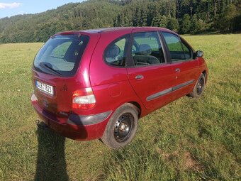 Renault scenic 1.4 - 7