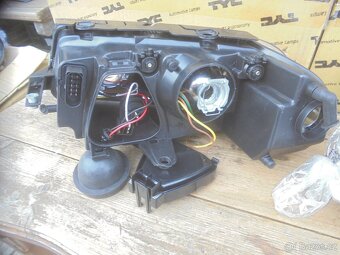 VW PASSAT 3BG , B 5,5 - PREDNI cira světla s XENON EFECTEM - 7