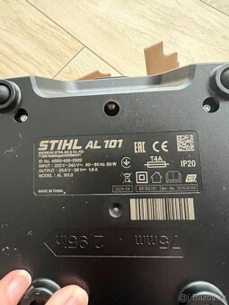 STIHL baterie AP 300S s nabíječkou - 7