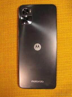 MOTOROLA Moto E22 USB C Dual Sim 2GB/32GB černá Android 12 - 7