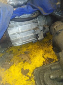 Prodám díly na Chevrolet Blazer K5 - 7