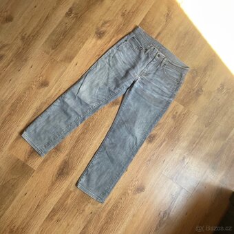 Šedé džin Levis velikosti L - 7