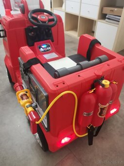 Dětské elektrické hasičské auto - 7