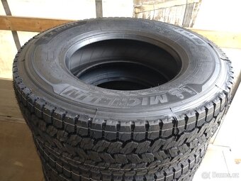 Pneumatiky MICHELIN 285/70R19.5 - NOVÉ - 4 kusy zadní - 7