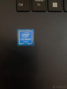 ASUS E510 – skvělý stav, ještě v záruce - 7