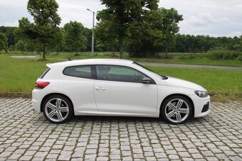 SCIROCCO R, 2.0TSI-195kw,6st.Manuál,Bi-Xen,R19,Kůže,PDC,2010 - 7