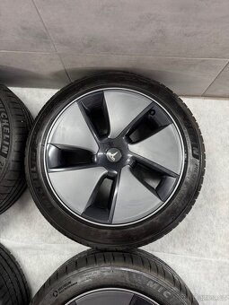 ORIGINÁLNÍ ALU SADA TESLA 3 - 7