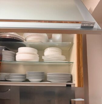 Krémová linka ve vysokém lesku se spotřebiči,5867 - 7