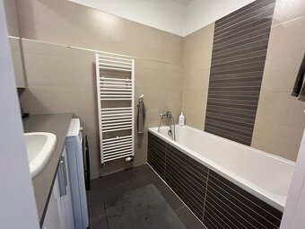 Byt k pronájmu v Plzeň, 2+kk, 2. patro - 7