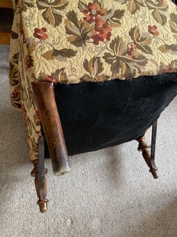 Dvě starožitná křesílka - 7