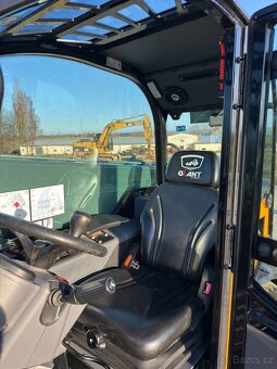 Teleskopický nakladač - 7