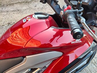 Honda VFR 800 Crossrunner r.v.2011 - 7