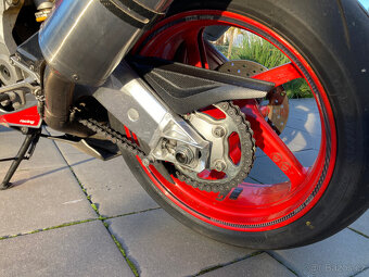 Aprilia RSV 1000 R, r.v. 2004 - 7