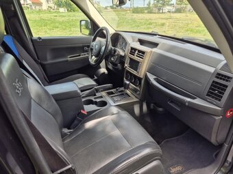 Prodám Jeep Cherokee 2.8CRD 147kW - TAŽNÉ ZAŘÍZENÍ - 7