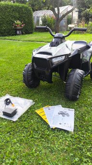 Dětská elektrická čtyřkolka Feber Quad 12V s baterií - 7
