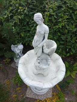 Zahradní dekorace- Fontána Dívka se džbery - 7