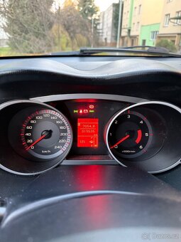 Mitsubishi Outlander II 2.0 di-d 103kw - 7