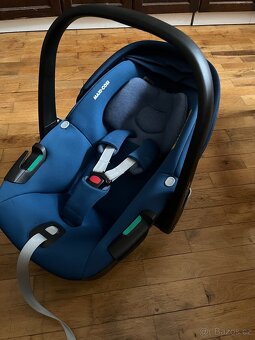 Maxi cosi Pebble 360 + základna Familyfix 360 - 7