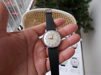 nove nenosene top kousek hodinky prim rok 1966 funkcni - 7