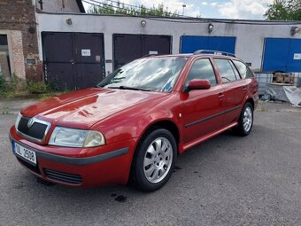 Škoda Octavia Combi 1,6i - 7