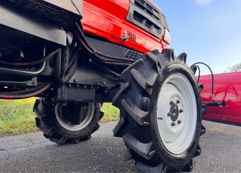 Japonský traktor KUBOTA GL 21 Diesel motor 3 válec, 21HP - 7