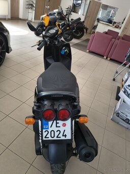 Yamaha BWS 125, rv. 2012, najeto pouze 3.200 Km - 7