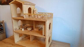 Dřevěný domek pro panenky - 7