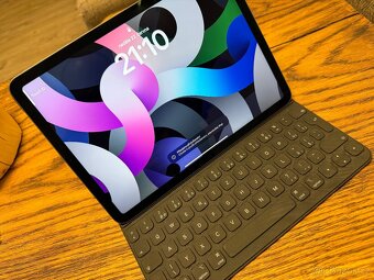 iPad Air 11” 4. generace 64GB Space Grey s příslušenstvím - 7