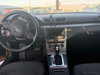 Volkswagen Passat - 7