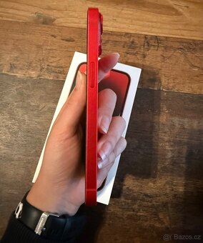 iPhone 14 128 GB Product(RED) perfektní stav + záruka do 2 - 7