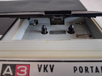 Kazetový magnetofón Tesla A3. - 7