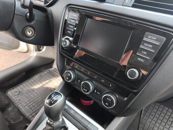 Škoda Octavia 3 combi 2.0 tdi - 7