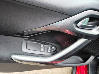 Peugeot 2008 1.2PT/81kW AUTOMAT ČR, SERVISKA, 1.MAJITEL - 7