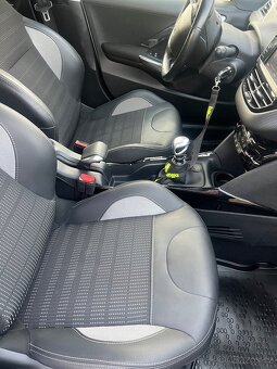 Peugeot 2008 - 7