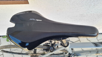 TREK Domane AL 2, Rám 54 - 58, Shimano Claris 2x8 - 7