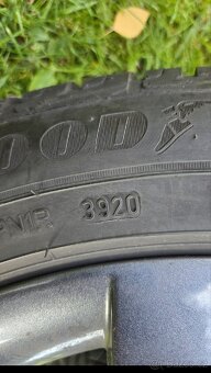 Zimní kola Škoda 215/55 R17 - 7