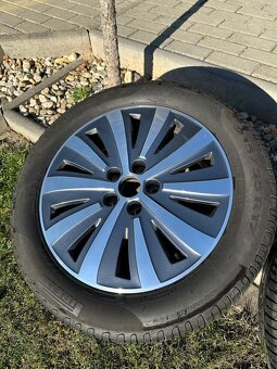 Prodej letní sady litých kol a pneu na Škodu Superb 3 - 7