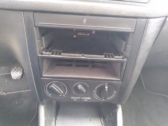 VOLKSWAGEN GOLF 1.4 SPECIAL KLIMA - 7