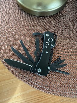 Nože nářadí Victorinox multitool leatherman - 7