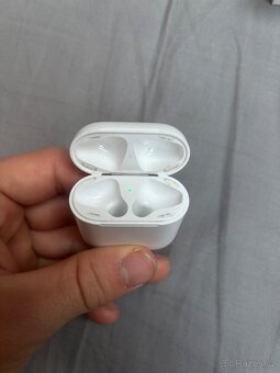 Apple AirPods 1 - 7