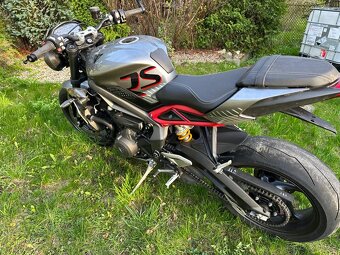 Triumph speed triple 765rs - 7