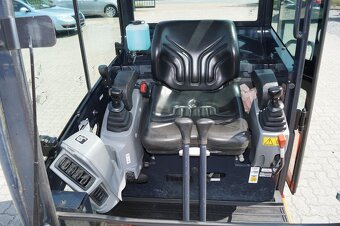 Minibagr Kubota KX016-4 - 7