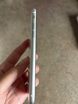 iPhone SE2020 64GB - 7