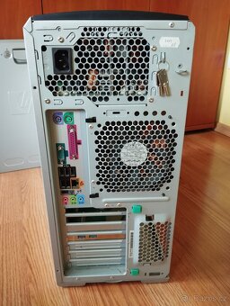 HP Workstation xw 8400 - 7