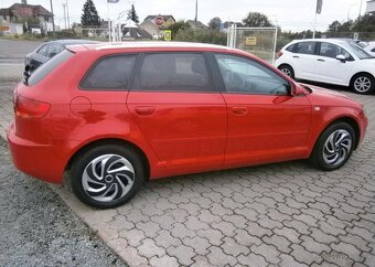 Audi A3 1.6i Digi klima,serviska benzín manuál 85 kw - 7