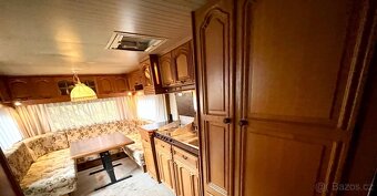 Karavan obytný přívěs Hobby de lux plus termo strecha - 7